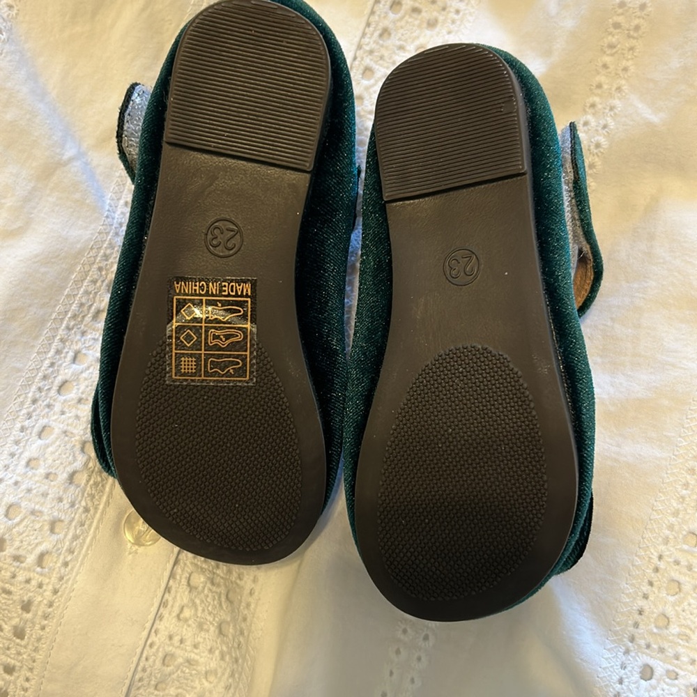 Velvet Green Mary Jane Kids Shoes size 23 - Picture 5 of 11